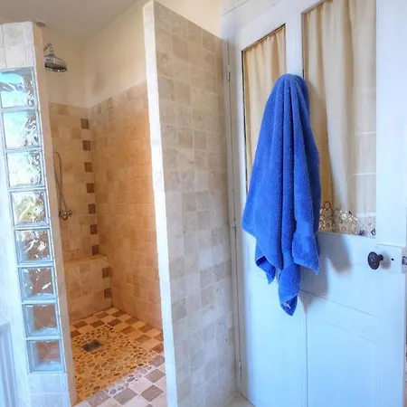 Chateau Du Beugnon Bed & Breakfast *