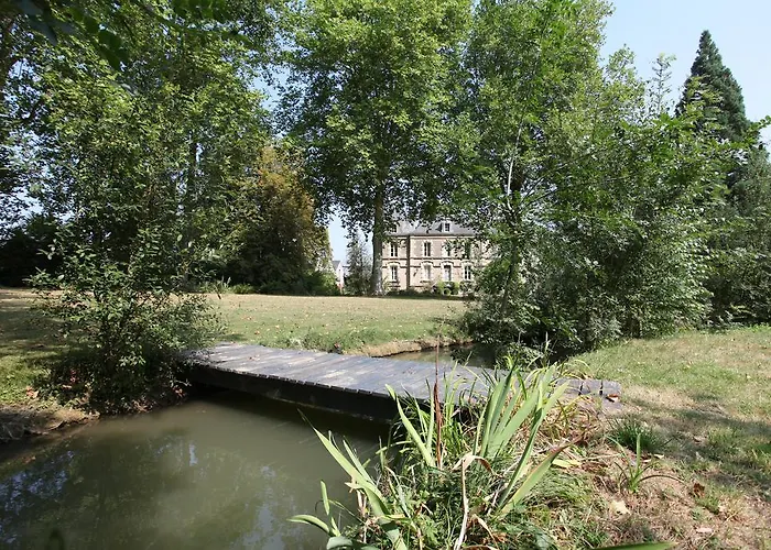 Couette-café Chateau Du Beugnon *